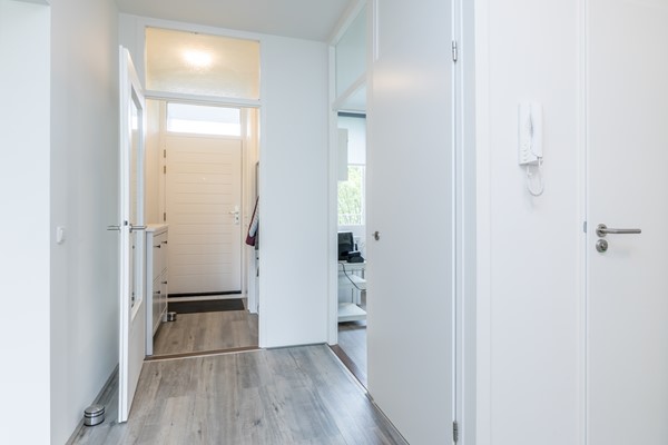 Foto - Te koop: Instapklaar gerenoveerd 3 slaapkamer appartement met berging in Brunssum